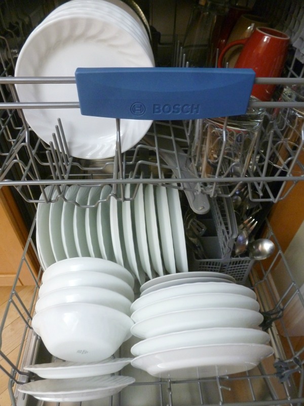 This Innovative Dish Rack Makes Doing Dishes Less of a Chore