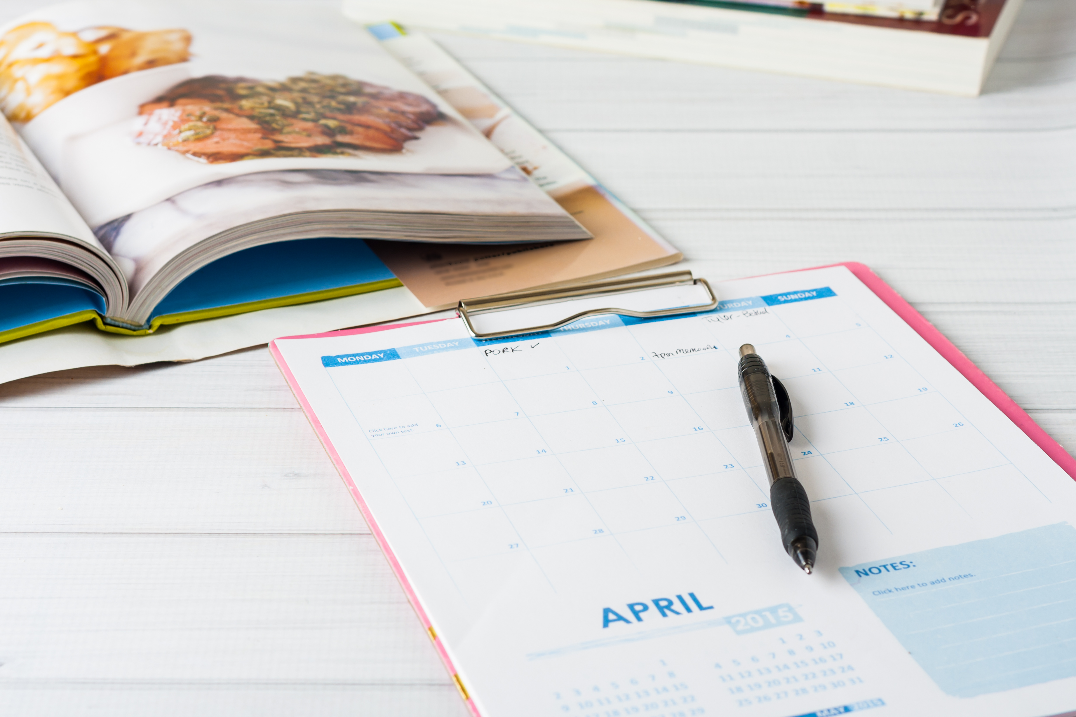 Create a super simple meal plan for the month with these easy tips!
