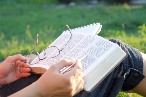 3 Bible Study Methods You Have to Try!