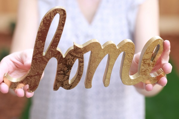 Be honest, sometimes homemaking isn't always fun but sometimes we need to change our perspective a bit. These simple tips can really transform our hearts to find joy in our homemaking which in return will bring glory to God as you manage your home! 